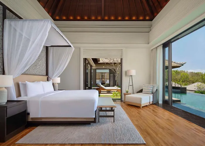 Umana Bali, Lxr &
