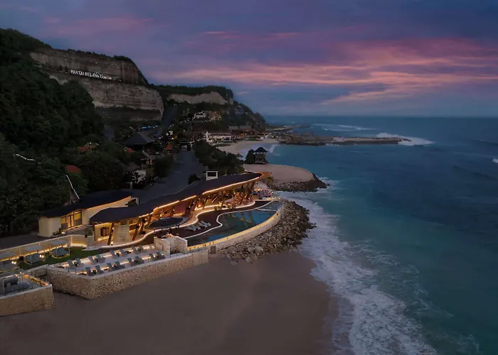 Resort Umana Bali, Lxr &