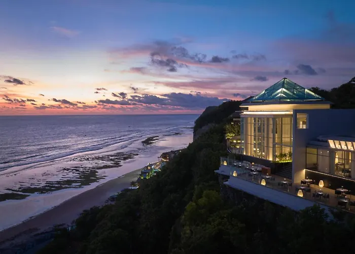 Umana Bali, Lxr &