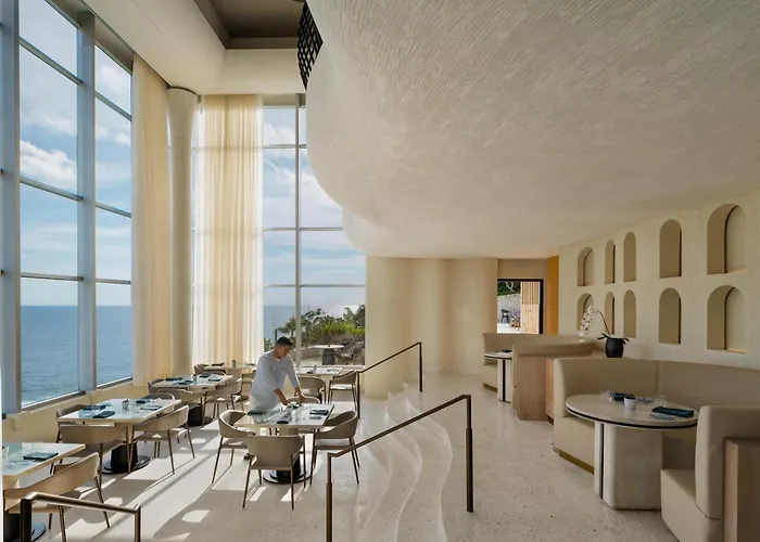 Umana Bali, Lxr & 5*